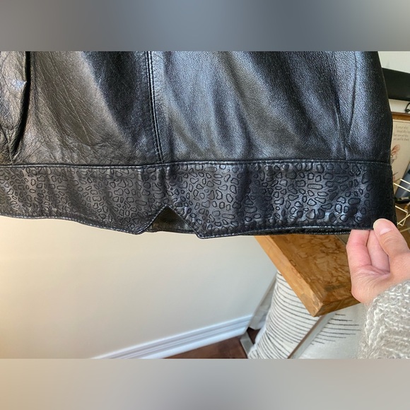 Vintage black leather batwing jacket - Picture 15 of 16